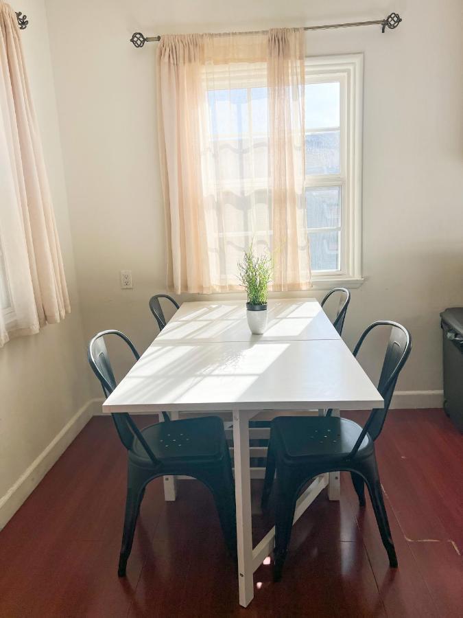 Charming Century City Condo Лос-Анджелес Экстерьер фото