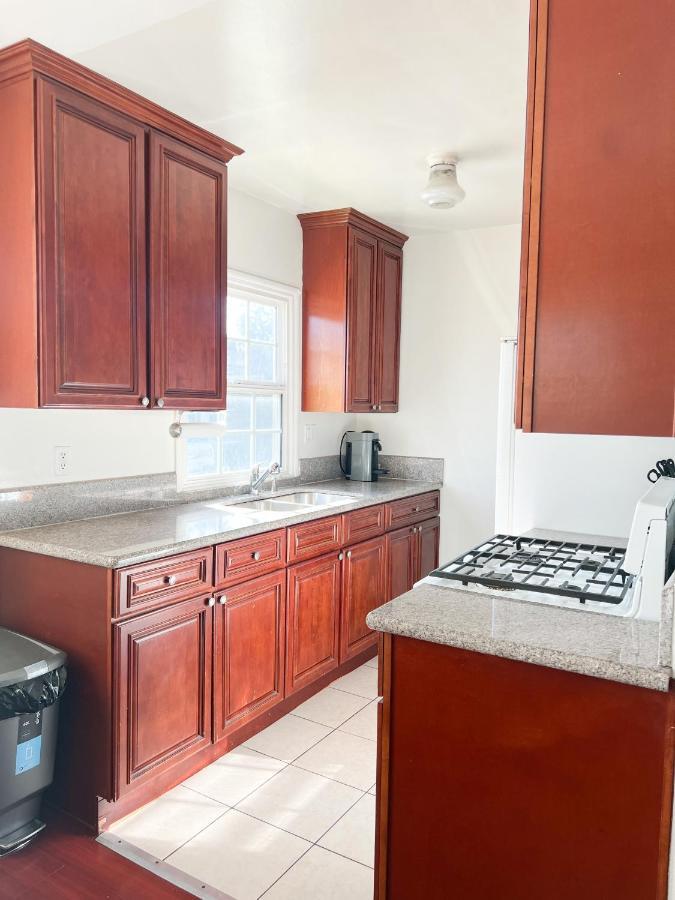 Charming Century City Condo Лос-Анджелес Экстерьер фото